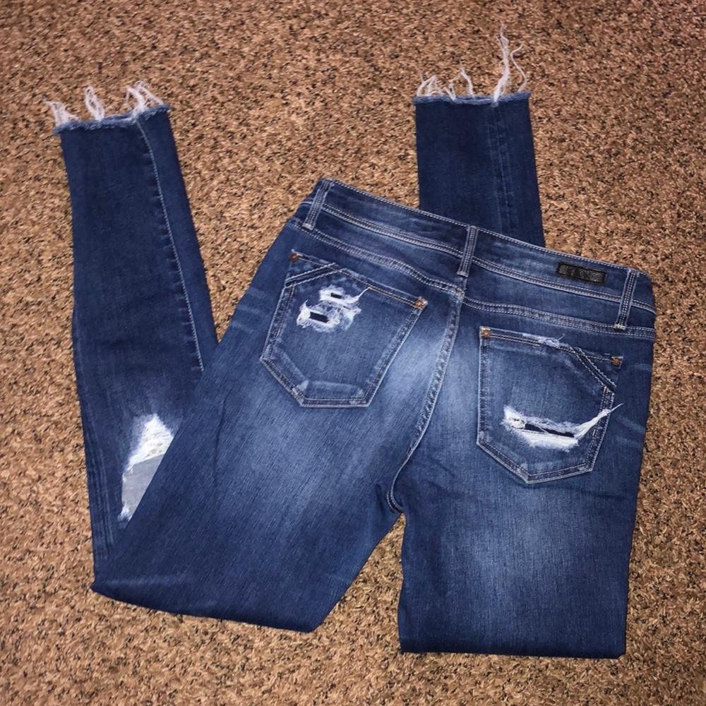 Buckle jeans